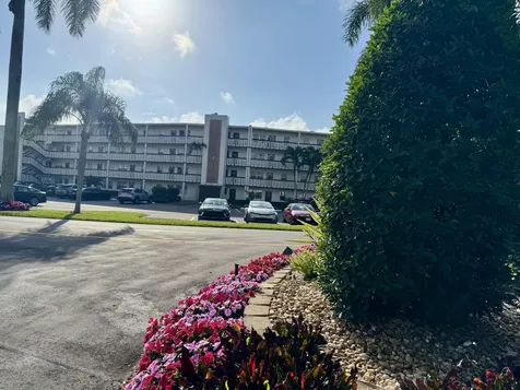 4053 Hythe C Boca Raton FL 33434