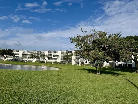4053 Hythe C Boca Raton FL 33434