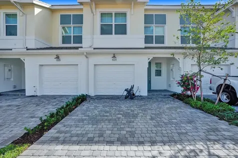 612 Parsons Way Deerfield Beach FL 33442