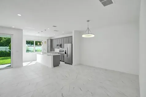 612 Parsons Way Deerfield Beach FL 33442