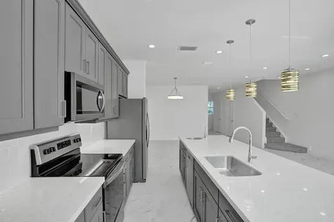 612 Parsons Way Deerfield Beach FL 33442