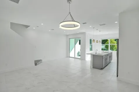 612 Parsons Way Deerfield Beach FL 33442
