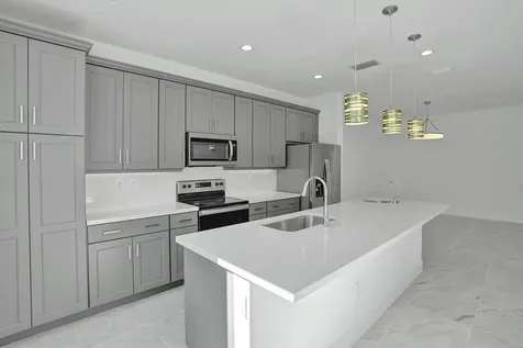 612 Parsons Way Deerfield Beach FL 33442