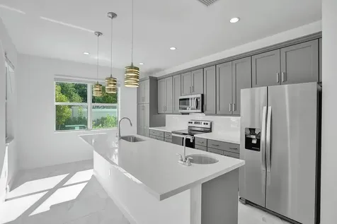 612 Parsons Way Deerfield Beach FL 33442
