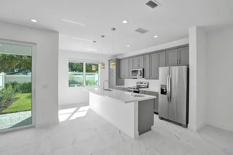 612 Parsons Way Deerfield Beach FL 33442