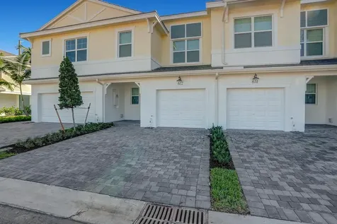 612 Parsons Way Deerfield Beach FL 33442