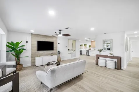 2634 Sw 5th Street Boynton Beach FL 33435