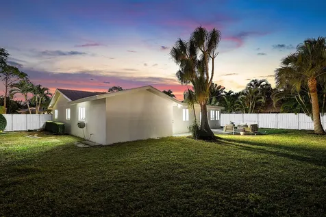 2634 Sw 5th Street Boynton Beach FL 33435