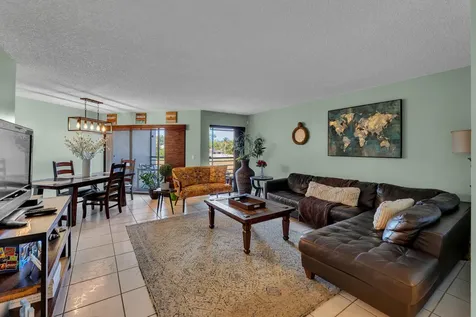 5650 Camino Del Sol Boca Raton FL 33433