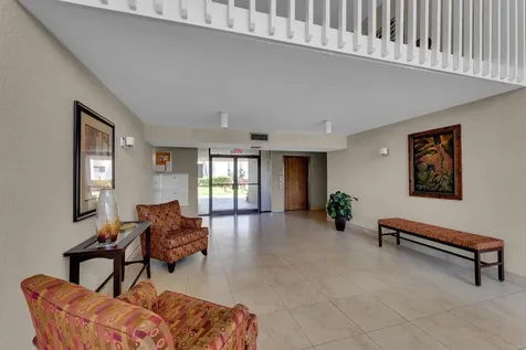 5650 Camino Del Sol Boca Raton FL 33433
