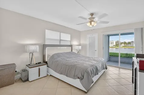 1090 Guildford Boca Raton FL 33434