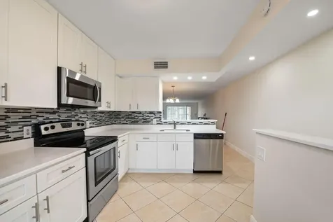 1090 Guildford Boca Raton FL 33434