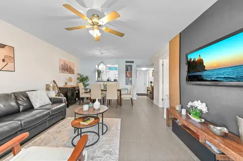3990 Nw 42nd Avenue Lauderdale Lakes FL 33319