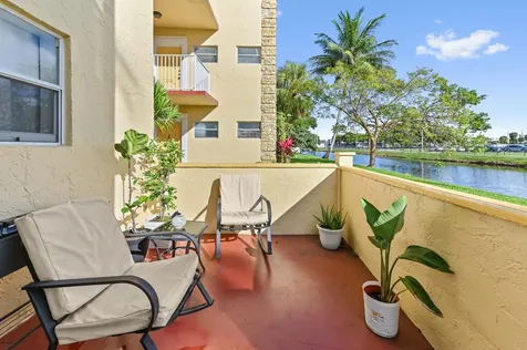 3990 Nw 42nd Avenue Lauderdale Lakes FL 33319