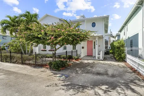 516 Sw Camden Avenue Stuart FL 34994