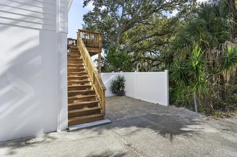 516 Sw Camden Avenue Stuart FL 34994