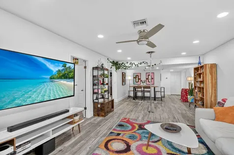1801 Presidential Way West Palm Beach FL 33401