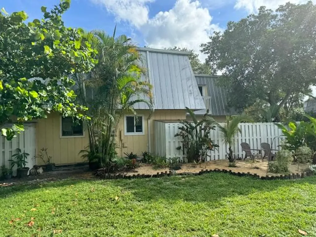 141 E Riverside Drive Jupiter FL 33469
