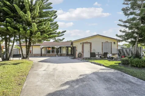10868 Larch Court Palm Beach Gardens FL 33418