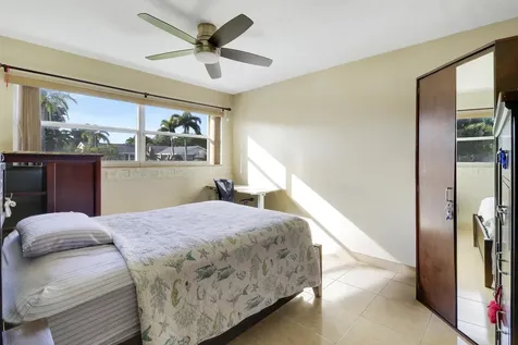 10868 Larch Court Palm Beach Gardens FL 33418