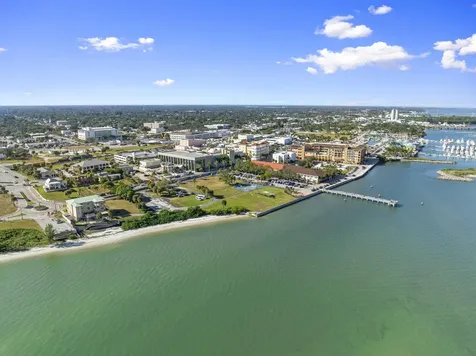 321 S 2nd Street Fort Pierce FL 34950