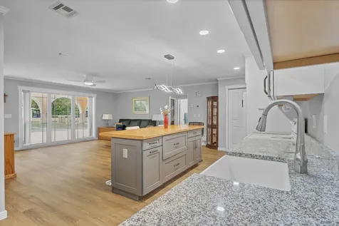 1371 Se San Souci Lane Port Saint Lucie FL 34952