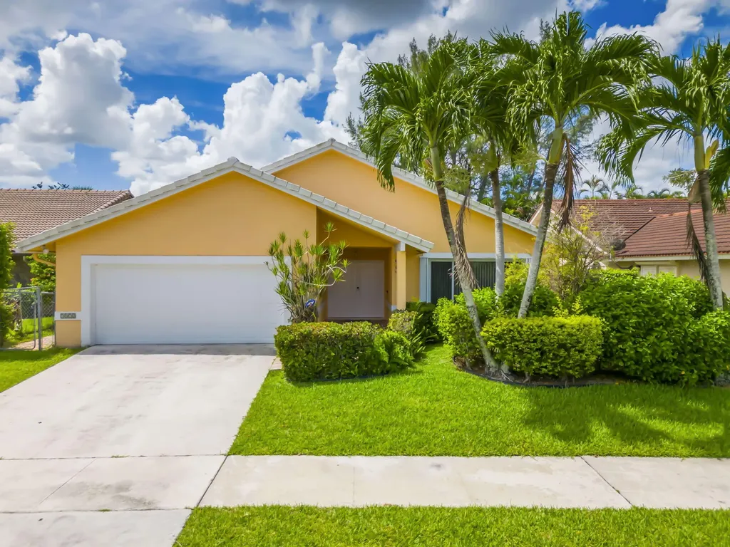 7572 Silver Woods Court Boca Raton FL 33433