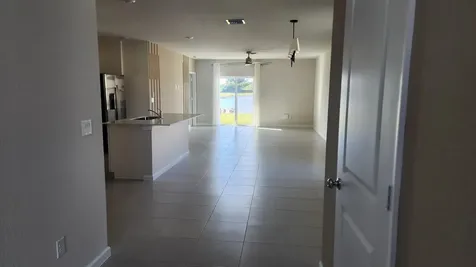 799 Carlyle Way Fort Pierce FL 34947