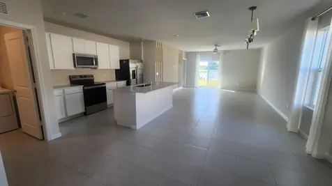 799 Carlyle Way Fort Pierce FL 34947