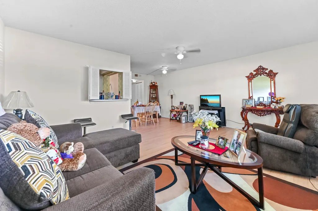 279 Mansfield G Boca Raton FL 33434