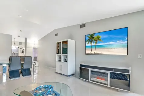6140 Kings Gate Circle Delray Beach FL 33484