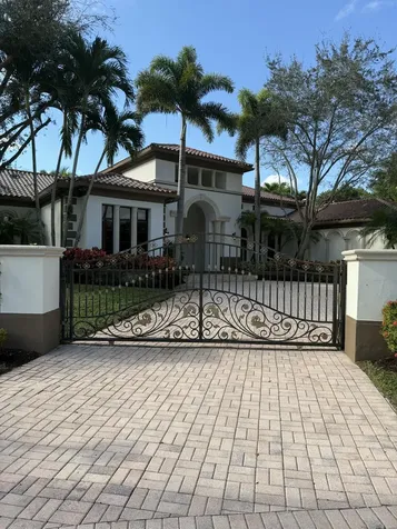 5752 Vintage Oaks Circle Delray Beach FL 33484