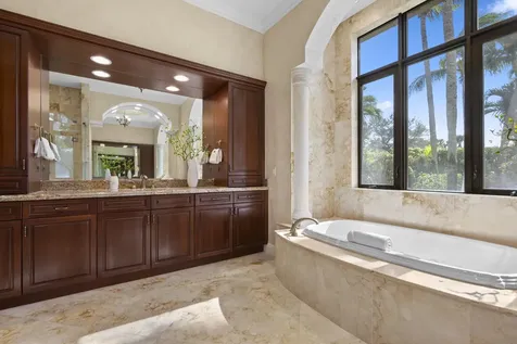 5752 Vintage Oaks Circle Delray Beach FL 33484