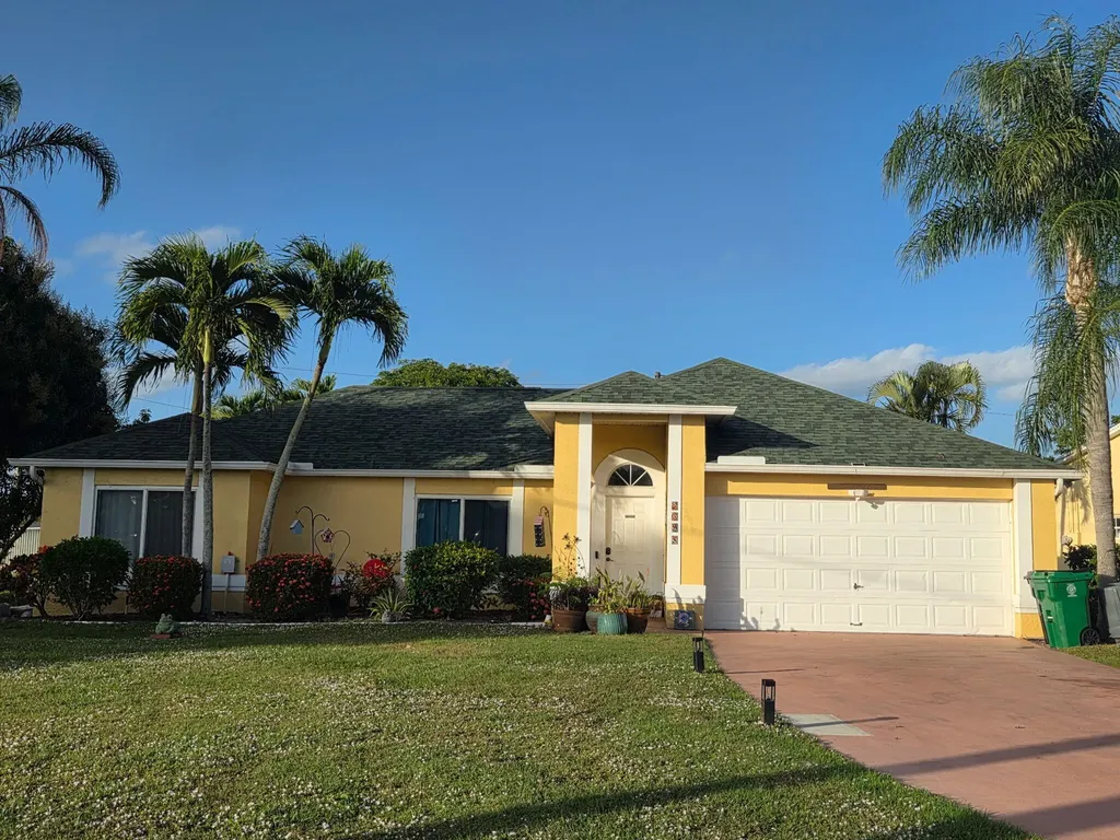 2398 Se Charleston Drive Port Saint Lucie FL 34952