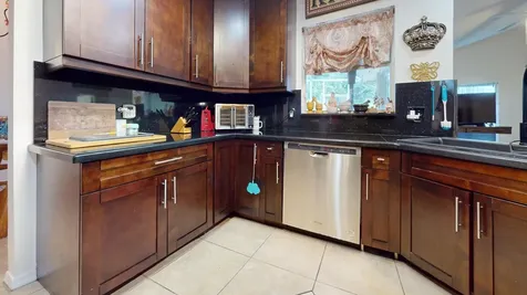 2398 Se Charleston Drive Port Saint Lucie FL 34952
