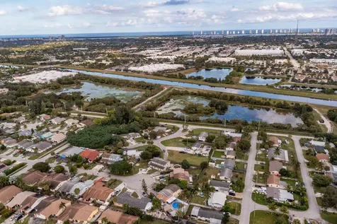 000 Uranus Terrace Palm Beach Gardens FL 33403