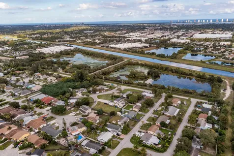 000 Uranus Terrace Palm Beach Gardens FL 33403
