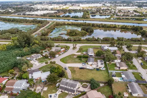 000 Uranus Terrace Palm Beach Gardens FL 33403