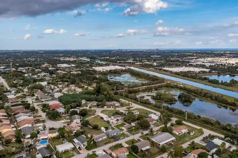 000 Uranus Terrace Palm Beach Gardens FL 33403