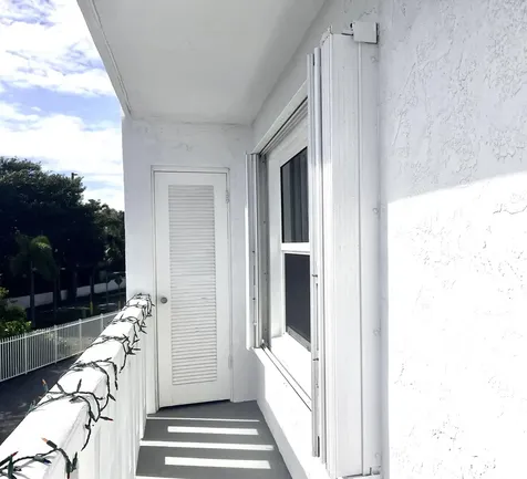 231 E Lantana Road Lantana FL 33462