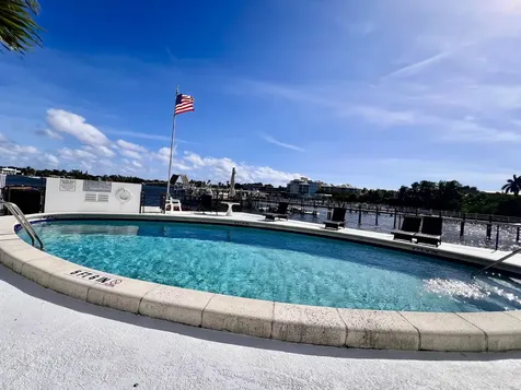 231 E Lantana Road Lantana FL 33462