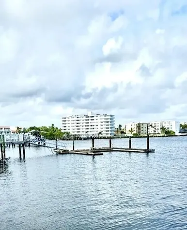 231 E Lantana Road Lantana FL 33462