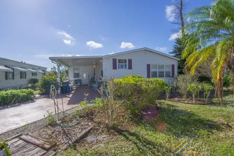 18 Nuevo Leon Road Port Saint Lucie FL 34952