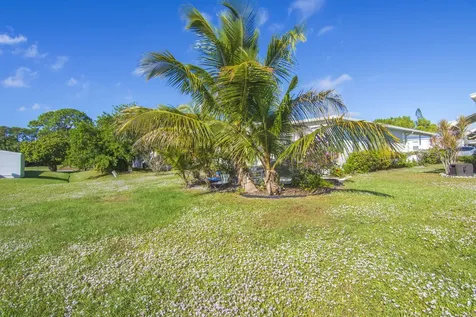 18 Nuevo Leon Road Port Saint Lucie FL 34952