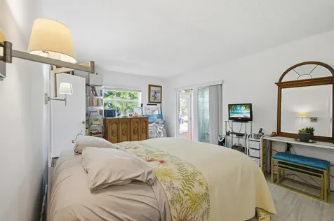 433 Flanders J Delray Beach FL 33484