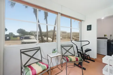 433 Flanders J Delray Beach FL 33484