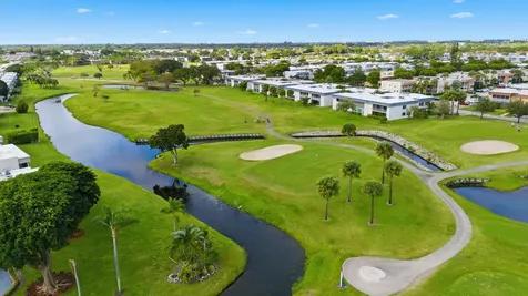 433 Flanders J Delray Beach FL 33484