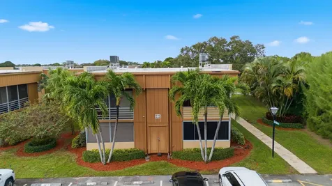 433 Flanders J Delray Beach FL 33484
