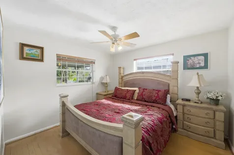 1811 Nw 119th Avenue Pembroke Pines FL 33026