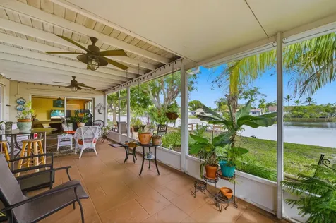 1811 Nw 119th Avenue Pembroke Pines FL 33026
